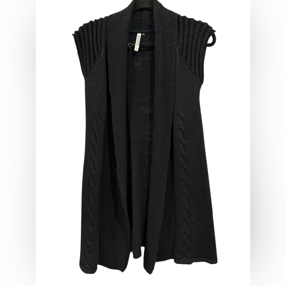 Monoreno Long Black Knit Vest